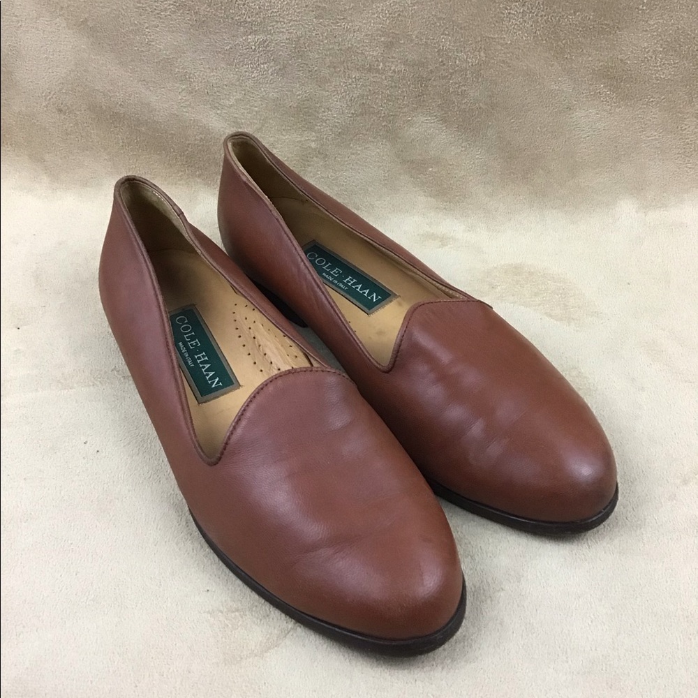 Vintage Cole Haan size 6.5B Brown Leather Flat